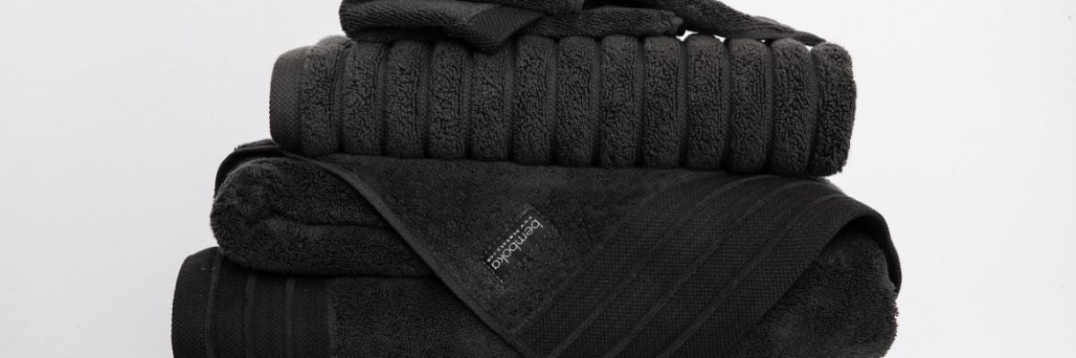 Collection: Cosmetic Travel Bags & Towels